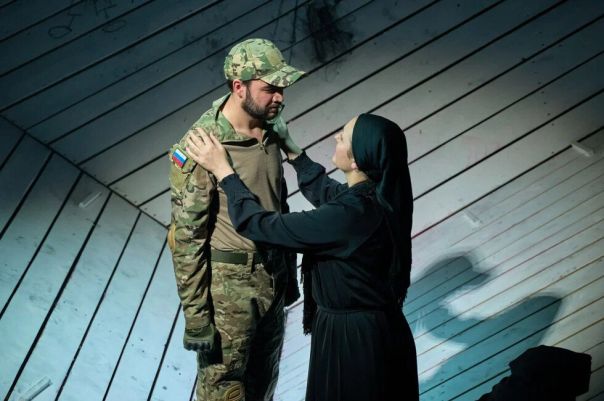 Российского «Медведя» показали в Стамбуле. Спектакль рассказывает о ветеране СВО