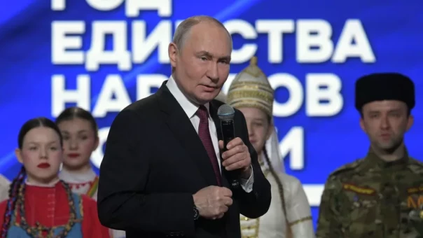 Путин: бойцы СВО подчеркивают непобедимое единство России обращением %22брат%22