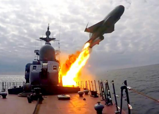 Эскадры сходятся нос к носу