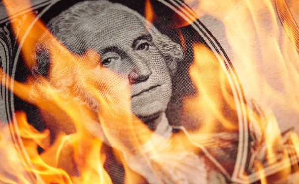 Китай в срочном порядке выходит из долларовой системы