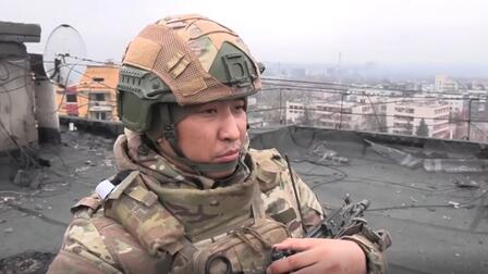 Освобождавший Красноармейск капитан Уралбаев получил звезду Героя России