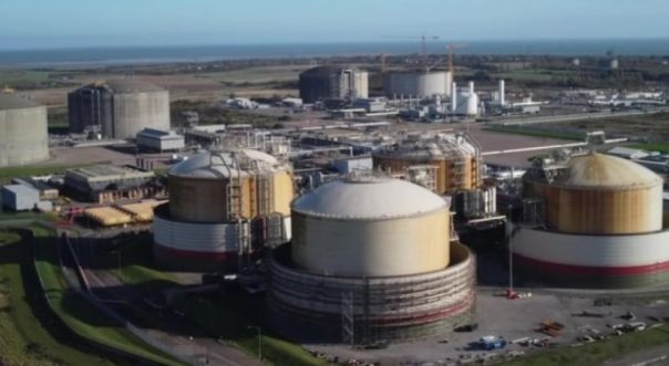 Европа взвинтила цены на газ для Британии, у которой рекордно сократились запасы топлива