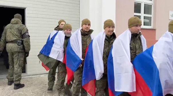 РФ и Украина обменялись пленными по формуле "200 на 200"