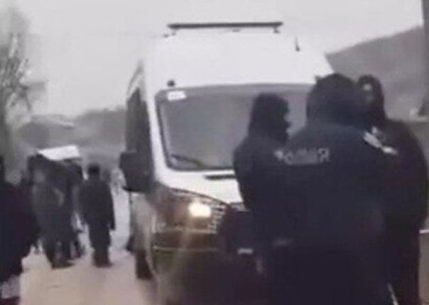 На Закарпатье цыгане палками изгнали ТЦК из села