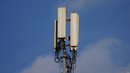 Двое мужчин и подросток подожгли вышку сотовой связи в Иваново