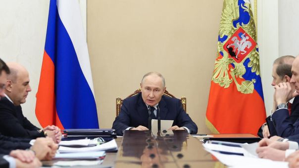 ВВП России за два месяца снизился на 1,8%. Владимир Путин провёл совещание по экономическим вопросам