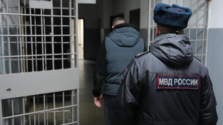 Двух подростков из Приморья задержали за помощь мошенникам, похитившим 20 млн