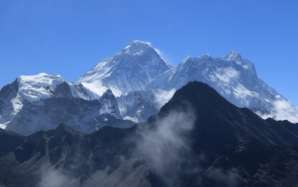 Гиды на Эвересте подмешивали соду туристам ради эвакуации и выплат