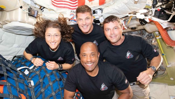 Не только туалет: путешествие американцев на Луну выявило массу проблем