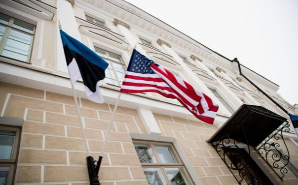 США приостановили поставки вооружений Эстонии, ссылаясь на дефицит