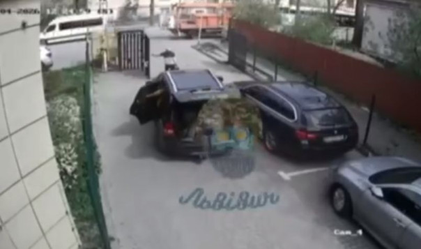 ТЦК мобилизовали парня и сбили на «бусике» его мать, пытавшуюся спасти сына