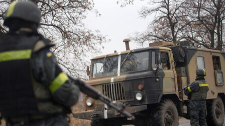 Боевики штурмом взяли монастырь УПЦ в Киевской области