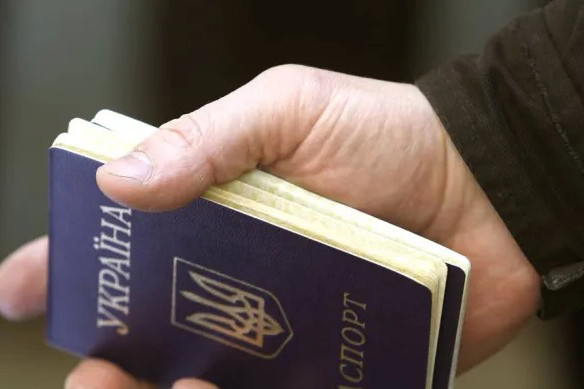 В Крыму первых двух нотариусов с гражданством Украины лишили права на работу