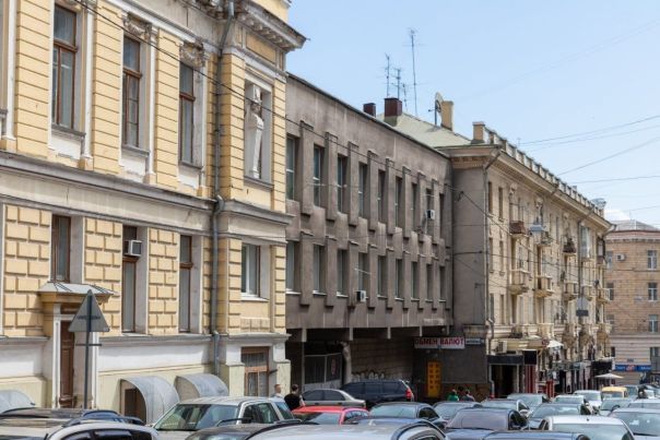Харьковчане против переименования библиотеки им. Короленко.