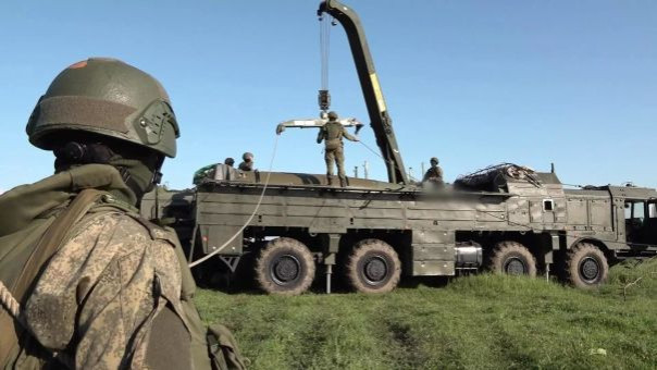 В рамках учений в Белоруссии развернули "Искандеры" со спецбоеприпасами