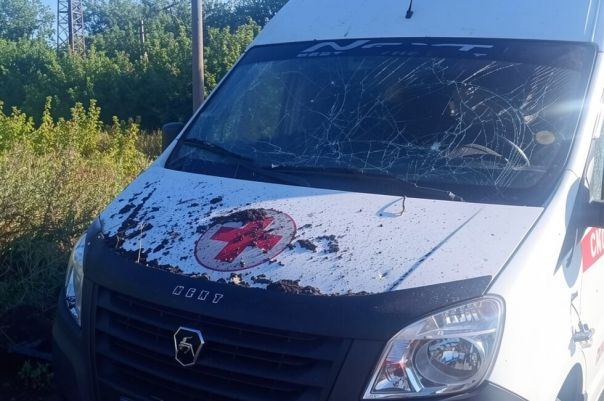 В ДНР при атаке ВСУ пострадали три сотрудника скорой помощи
