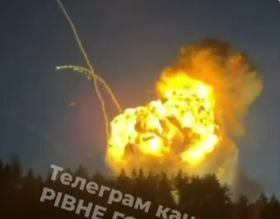 Премьер Украины признал, что под Киевом взорвался военный склад.