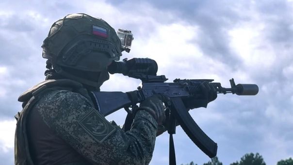 Бойцы громят позиции ВСУ в условиях %22грязного неба%22
