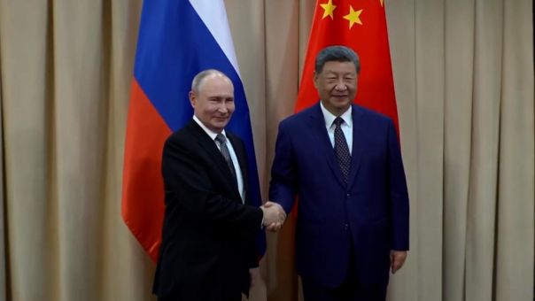 Встреча Путина с Си Цзиньпином в Бишкеке