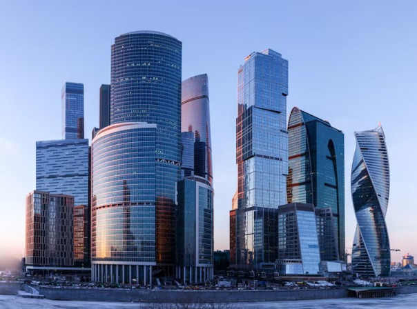 В Москва-Сити задержали работников криптообменников за помощь кол-центрам Киева