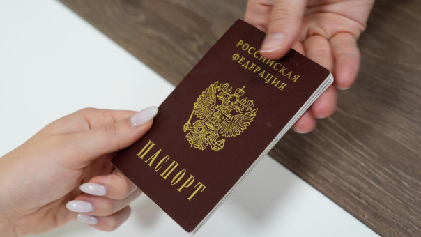 Русские начали активно эмигрировать из Прибалтики в РФ после 2022 года