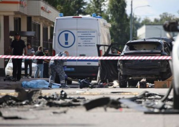 24-летняя россиянка, подложившая бомбу под автомобиль военного в Петербурге, сбежала из РФ