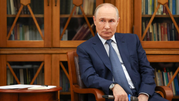Путин на примере косаток и белых медведей рассказал об устройстве мира