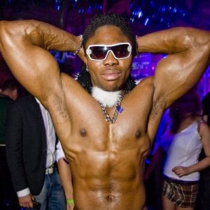 100-летняя бабушка заказала на юбилей стриптизера.