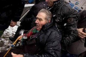 Cвободовцы избили на Евромайдане женщин и стариков до потери сознания