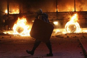 Беспорядки в Киеве организовали «засланцы» западных спецслужб