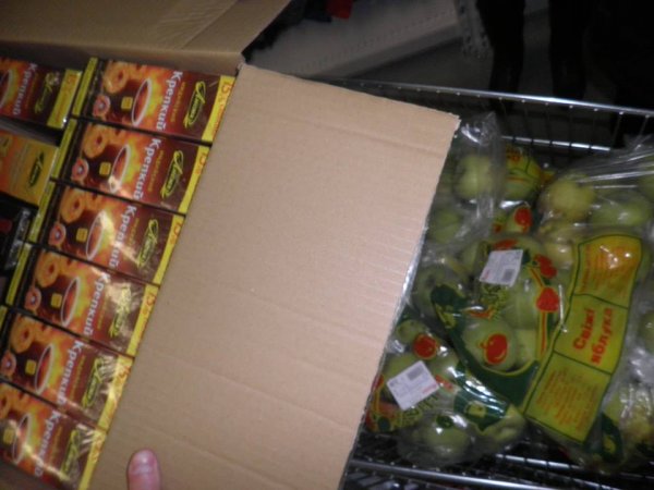 21 января вечером около 30 киевлян навестили боевые позиции блокпосты ВВ и «Беркута» в правительственном районе города