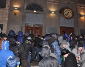 В Украине остаются захваченными здания четырех ОГА