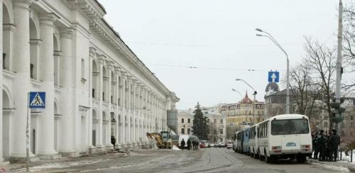 Около 10 автобусов с милицией выехали из Донецка в Киев