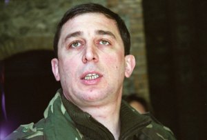 На Евромайдане и других площадях и улицах столицы Украины стоят обычные вооруженные бандиты