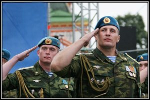 Торжество свидомого кретинизма: "Тикай, хлопцы! Русский спецназ иде!"