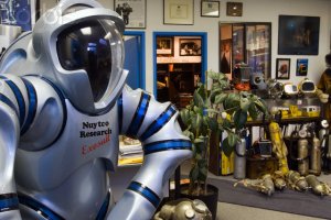 Уникальный водолазный костюм практически превосходит космический скафандр