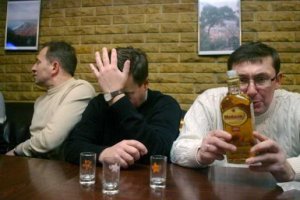 Юрий Луценко. Но каждый понедельник он огурцом