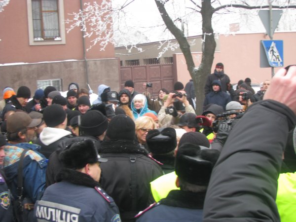 Жители ДОНБАССА разогнали «Евромайдан»