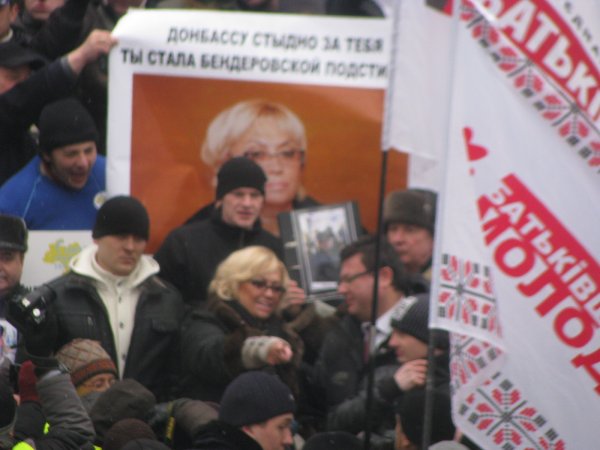 Жители ДОНБАССА разогнали «Евромайдан»