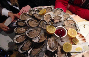 Свободовец прожигает в парижах деньги, которых не хватает на экипировку пушечного мяса!