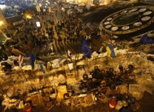 Как Майдан помогает власти устоять