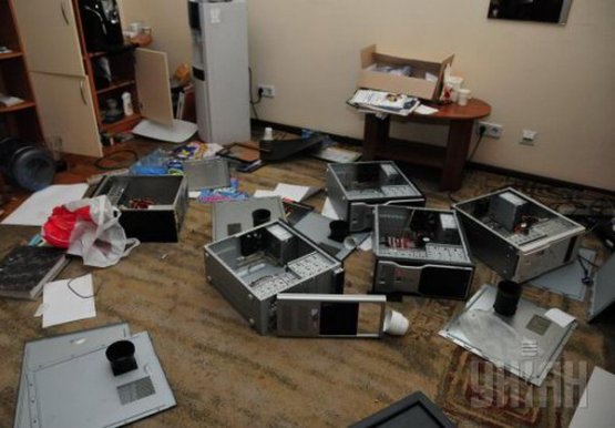 Мирный погром (ФОТО)