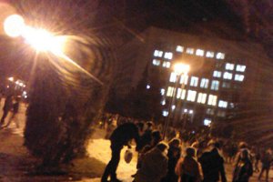 Жители Тернополя пошли на штурм областной администрации