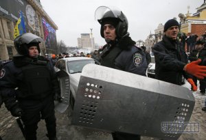 Около сотни милиционеров из Львова прибыли на Михайловскую площадь