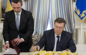 Президент Украины назначил досрочные выборы главы государства на декабрь 2014 года