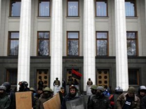 Москва и Вашингтон отказались признать новую украинскую власть