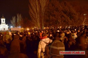 Николаев поднялся!