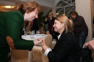 Запад отказался давать деньги украинской хунте.