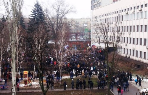 Мариуполь поднял российский флаг!