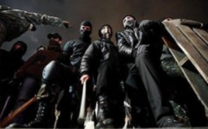 Великобритания сняла репортаж о нацистских боевиках в Киеве